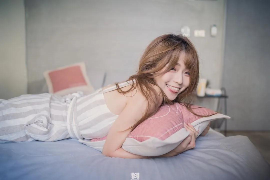 超甜虎牙空姐 俞瑄White 眼睛有灵气电力非常强