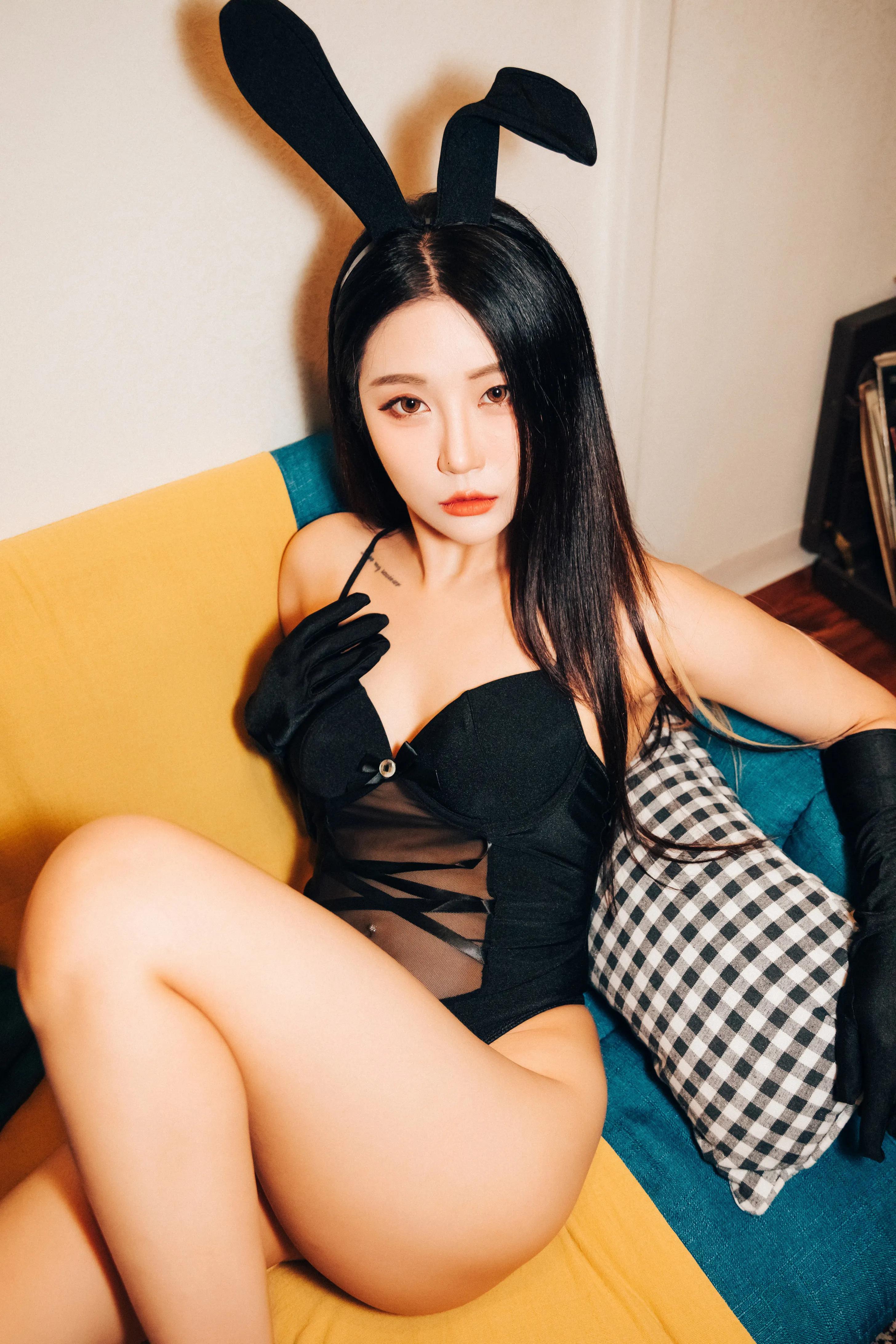 韩国正妹Bomi보미 [LOOZY]NO.05(25)