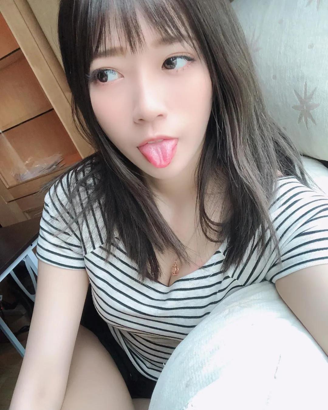 清纯实况主播欧安 好身材霸气外漏...上围好凶猛(4)