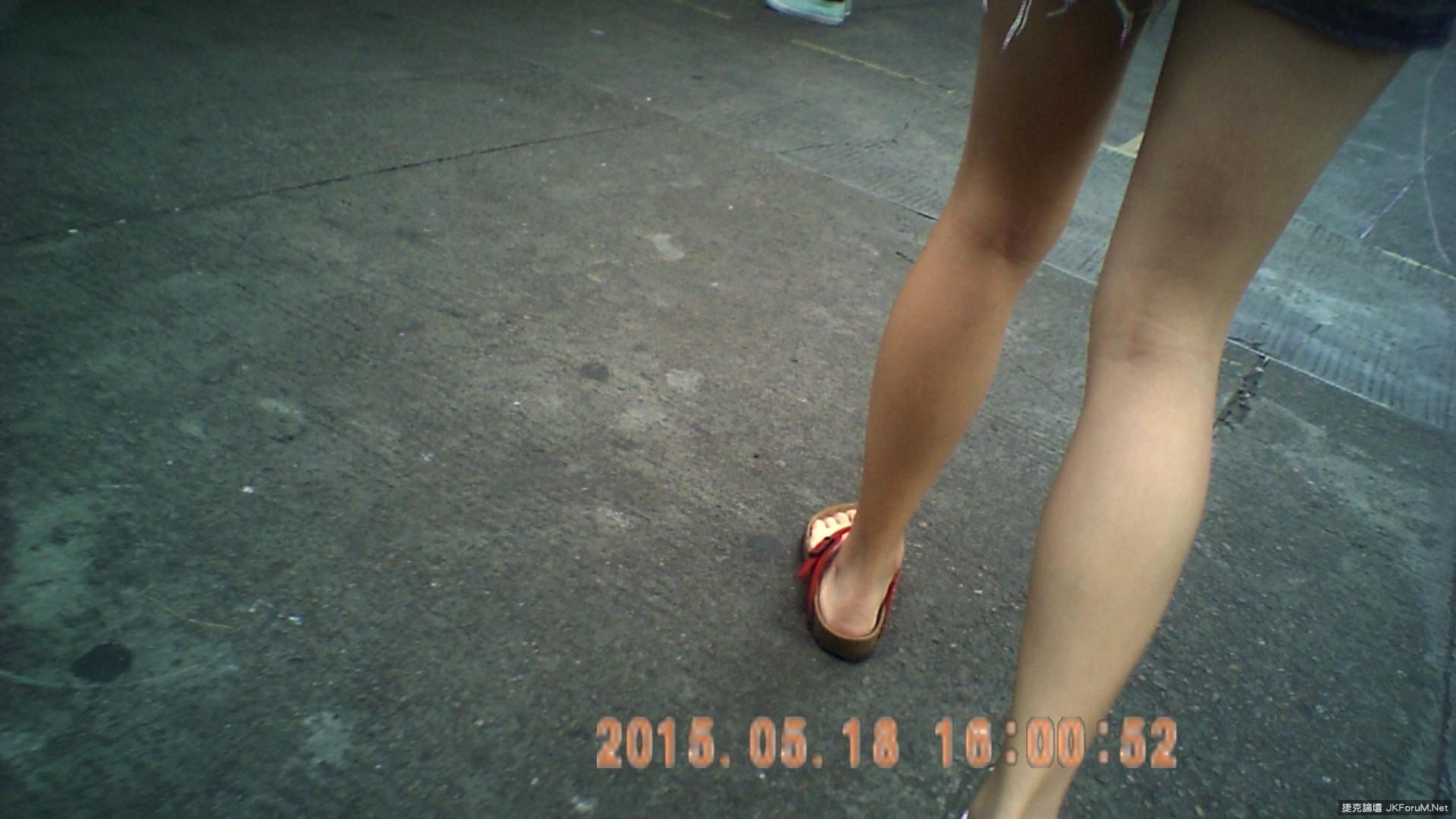 真实街拍美腿1(18)