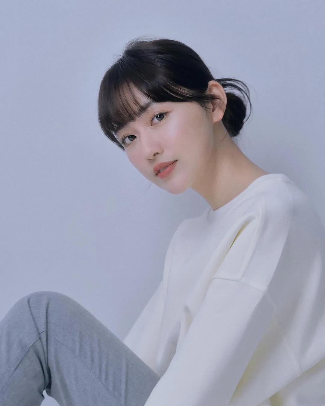 高颜值女神「梁以辰」 白皙美脸气质掳获你的心(3)