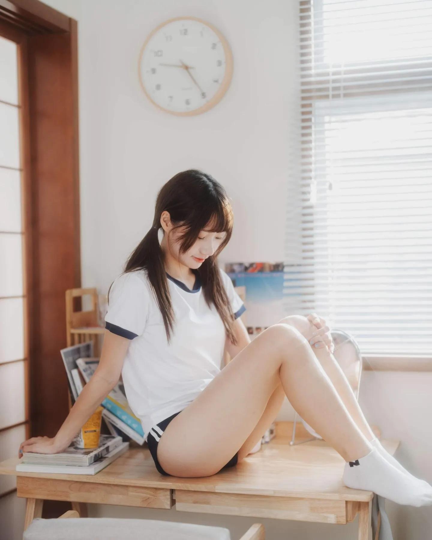 色气曲线「详情介绍-色气曲线「美图小说-色气曲线「美图小说-迅雷下载-磁力-中学小C女-(21)