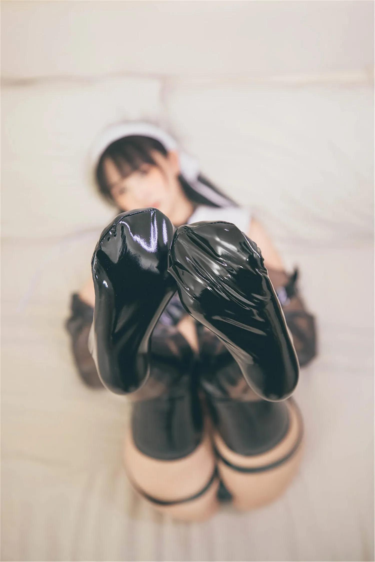 神楽坂真冬《情趣修女》紧致翘臀辣到受不了(63)