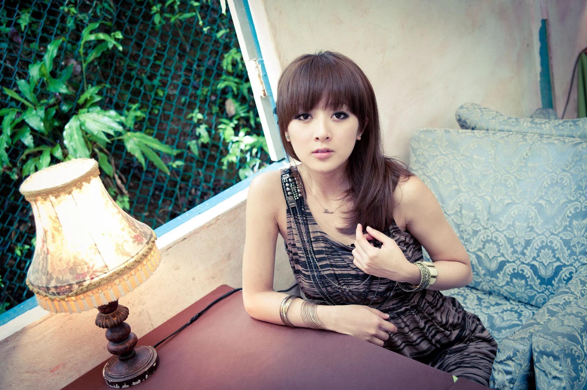 果子MM - 蒙马特咖啡高清写真套图(27)