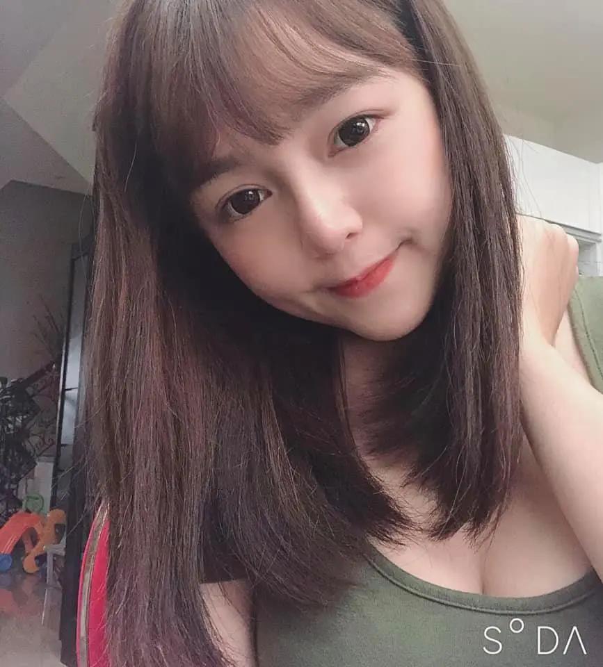 DJ辣妈「Olive妞妞」美胸二次发育，「浑圆白皙」娇小甜美惹人爱！-小湿妹图(17)