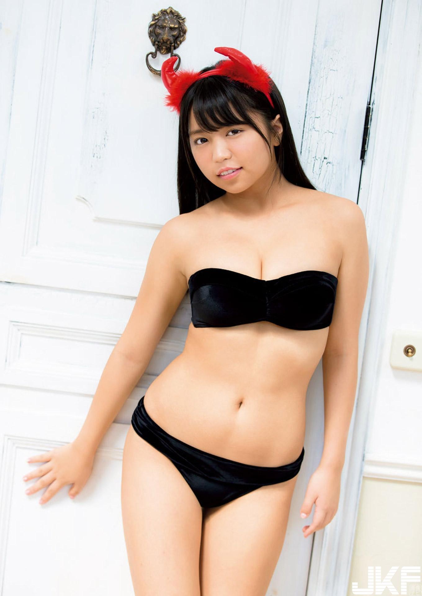 巨乳界航空母舰「大原优乃」霸气镜头前挤奶　隔著萤幕，仿佛都能闻到乳香-小湿妹图(16)