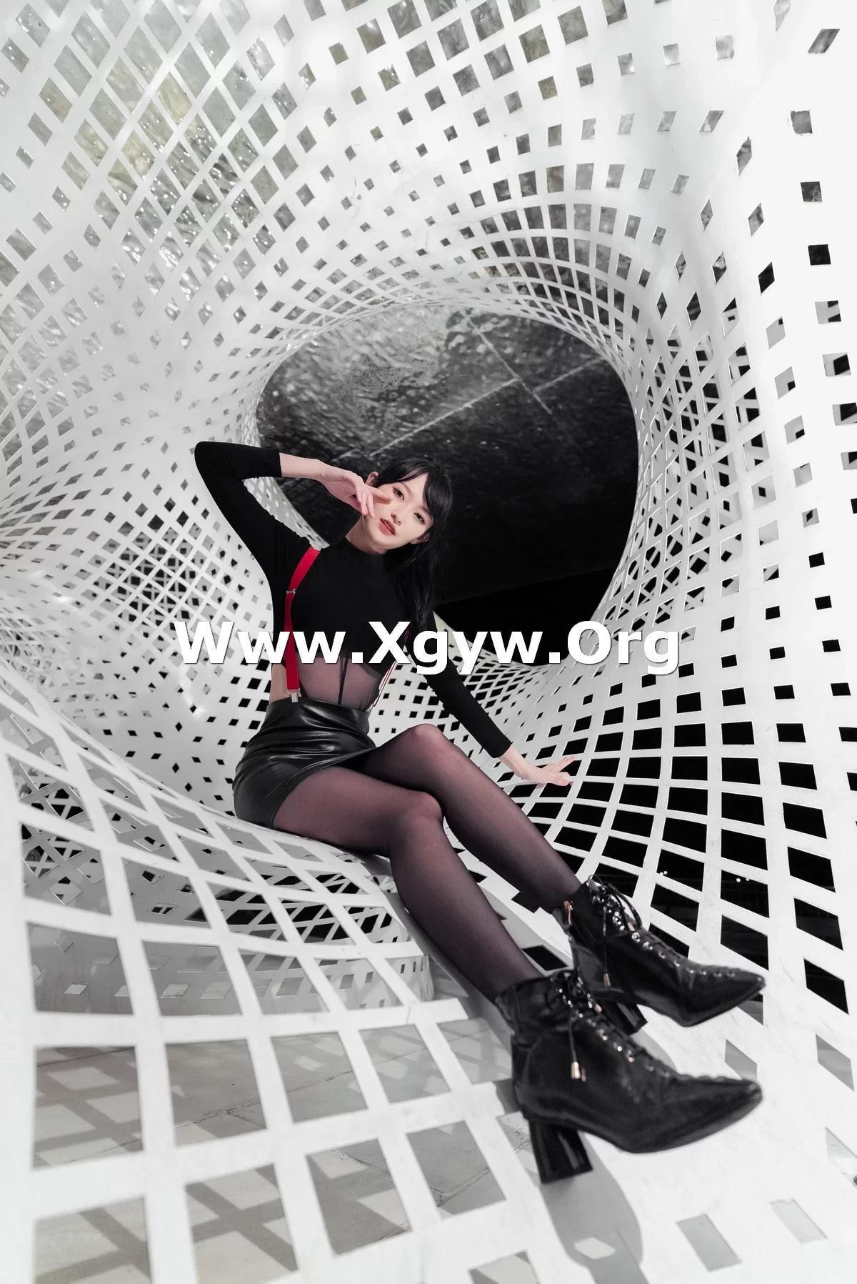 網絡美女庭樹沐年充電專屬合集主題性感多套清涼服飾系列秀曼妙身姿迷人誘惑寫真182P(166)