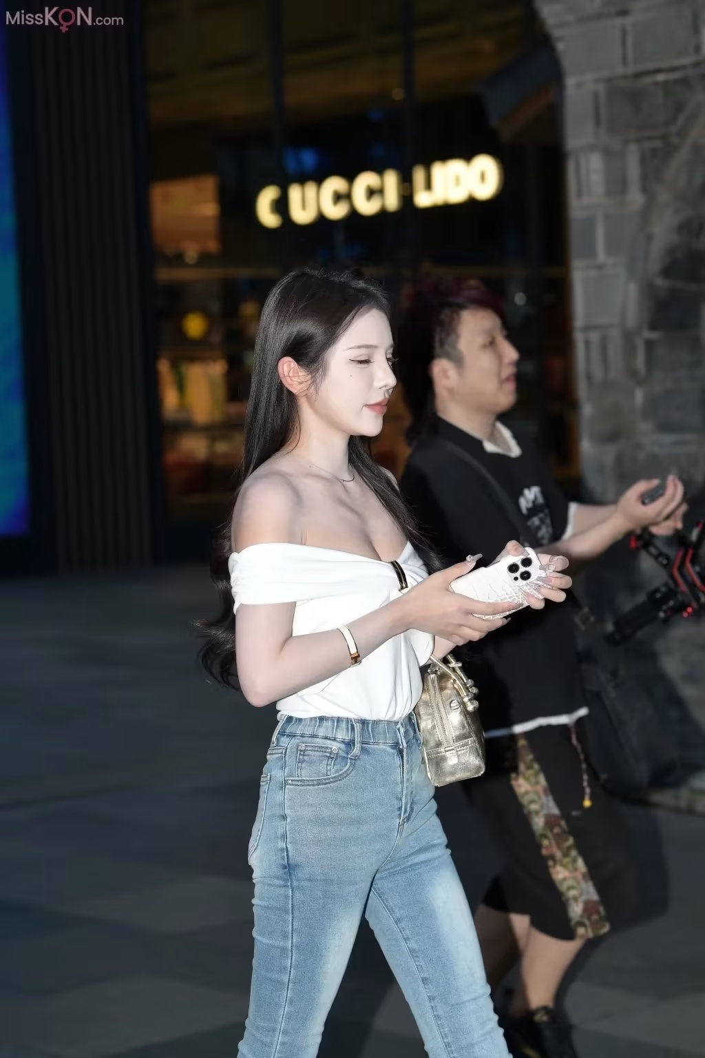 [精選街拍作品] No.4271 – 4285 (2051 photos) - ( Page 1 / 12 )(180)