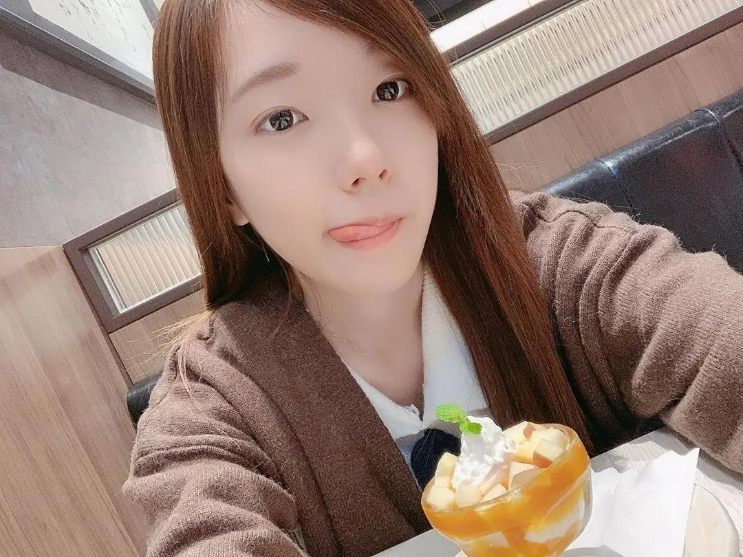 姵仪 甜美颜值全网沦陷：自拍模样好可爱啊！(8)