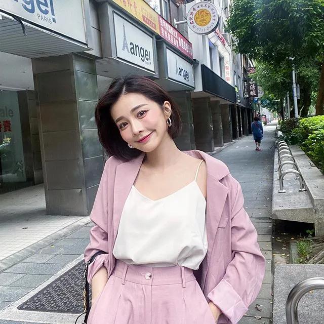 平面外拍正妹 彤 羽超正颜值身材也凶凶的 棒棒的(6)