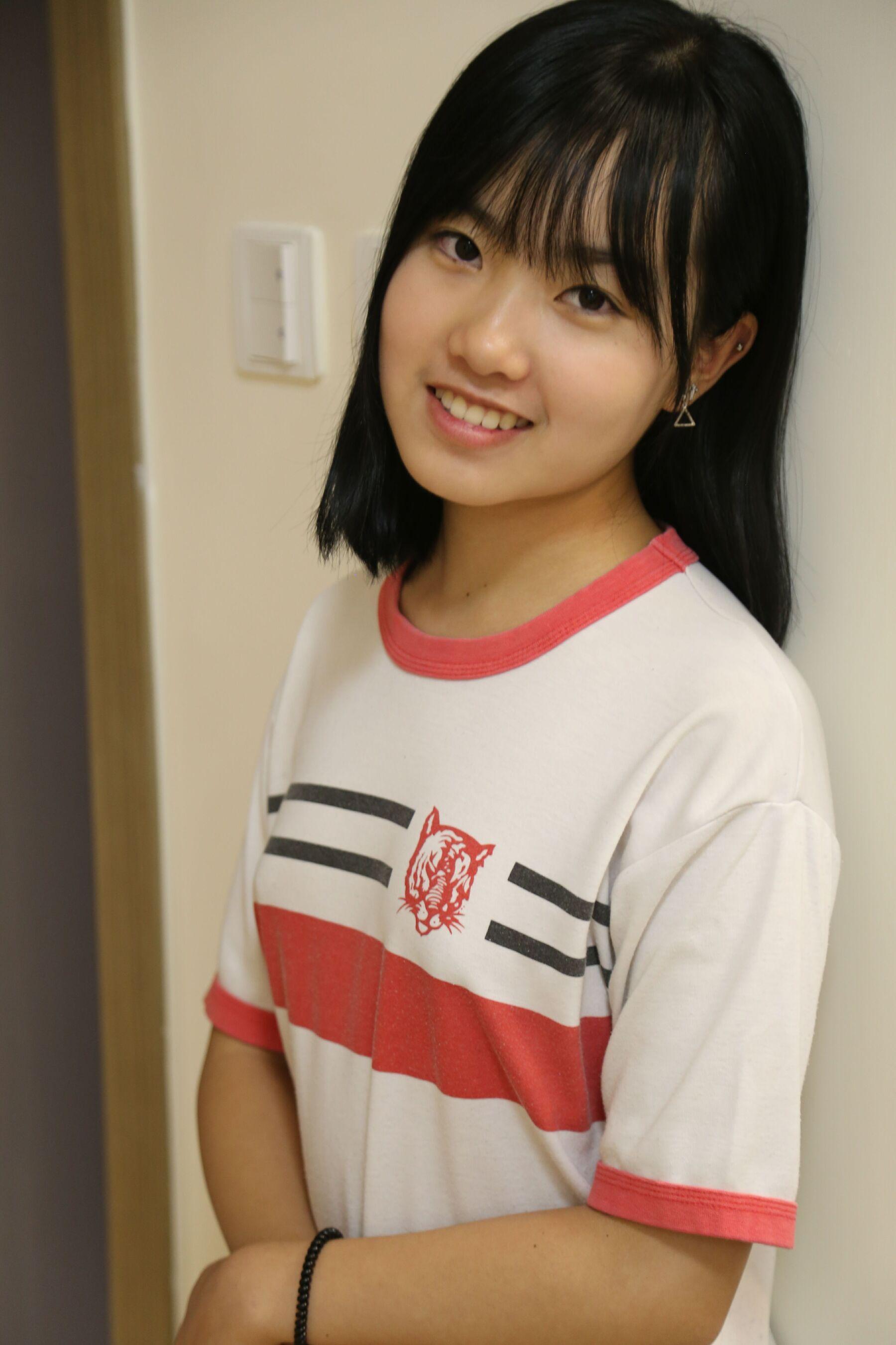 国模套图 香港学妹大尺度人体私拍套图(158)