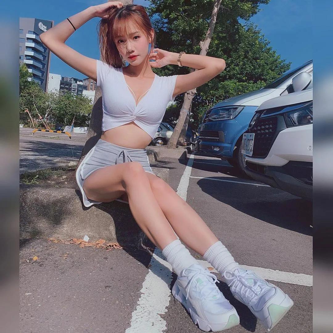 柯姿  甜美颜值「女友感十足」瞬间被迷惑.....(16)