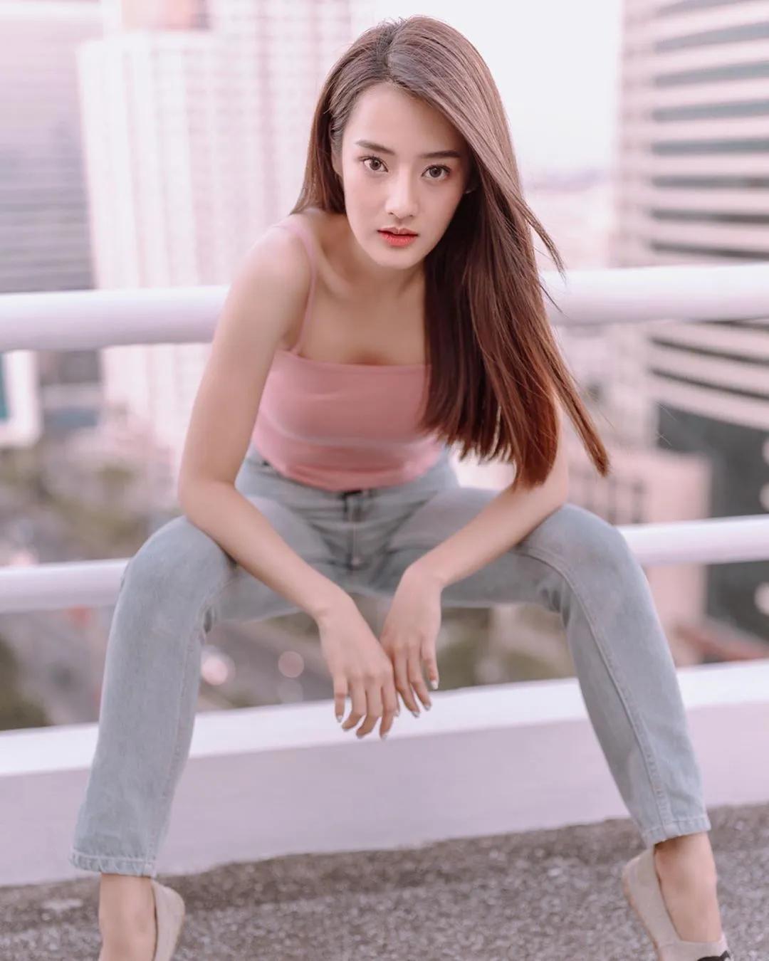 泰版迪丽热巴「Prawpitsa」面容精致气质优雅　致命「回眸装无辜」美到超越人类想像-小湿妹图(22)