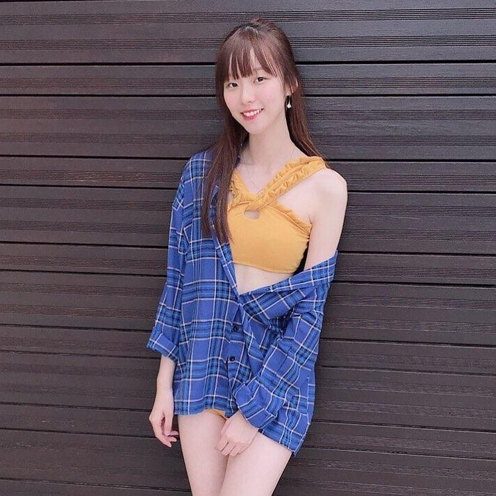 甜美型正妹金渲mik 气质度破表！让人深深地著迷(11)