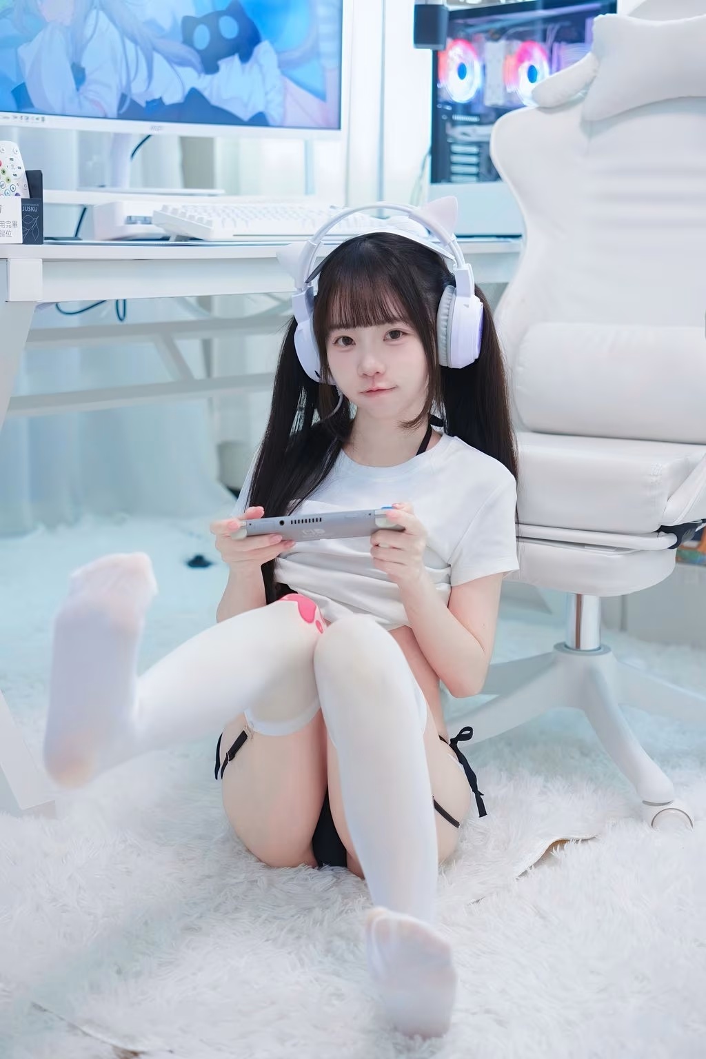 Coser可可小白兔：別打遊戲啦，打兔兔