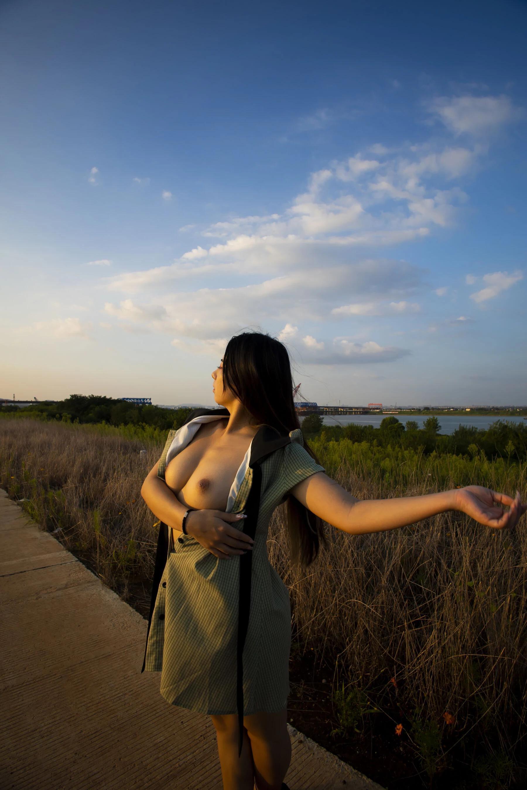 黃甫靜一國模大尺度人體私拍(靜一)DISK1 (392P)(374)