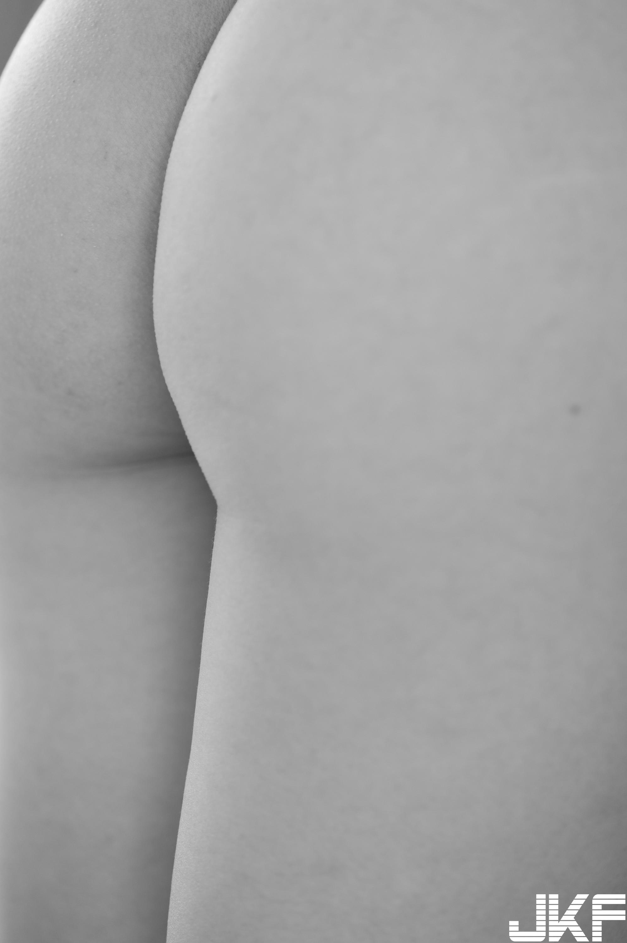 国模王雪玲 大尺度私拍套图完整版(二)(50)