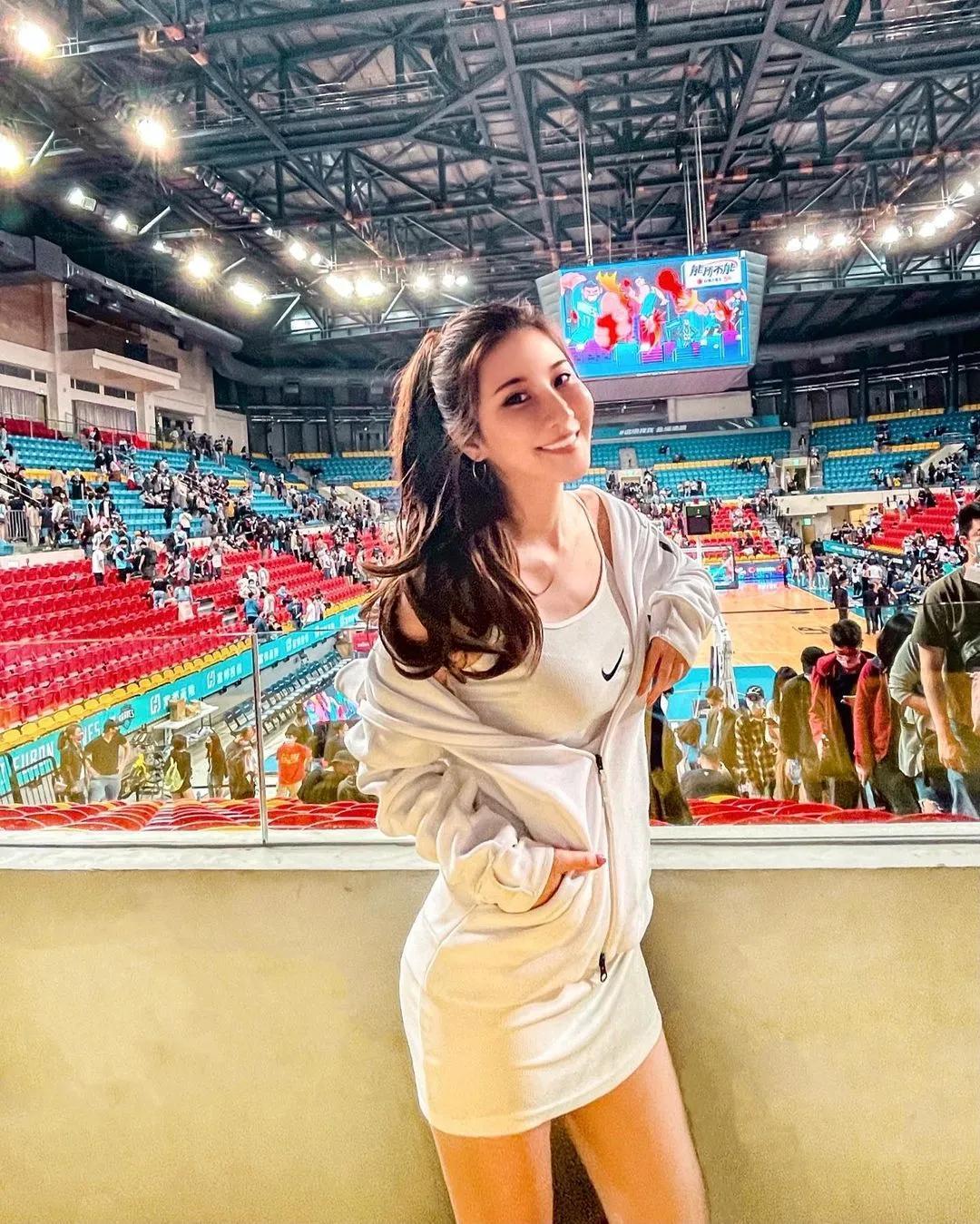 正妹大学客座讲师「Patty Lin 霈媞」气质清新　让台下同学目不转睛(7)