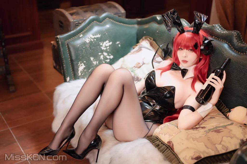 Coser@轩萧学姐: 兴登堡兔女郎 (68 photos )(32)