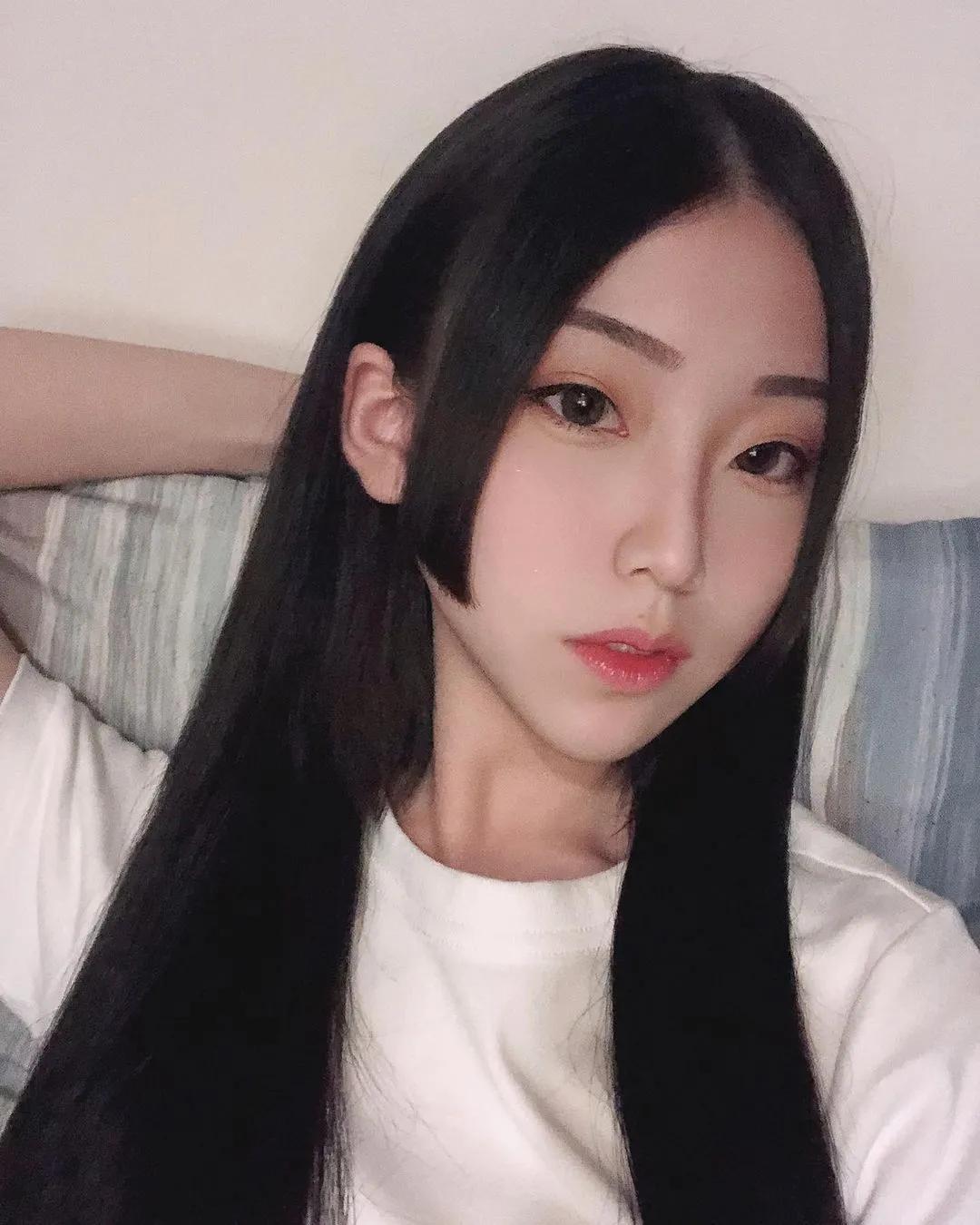 织君 邻家可爱女孩清新感爆棚！网暴动：恋爱了(12)