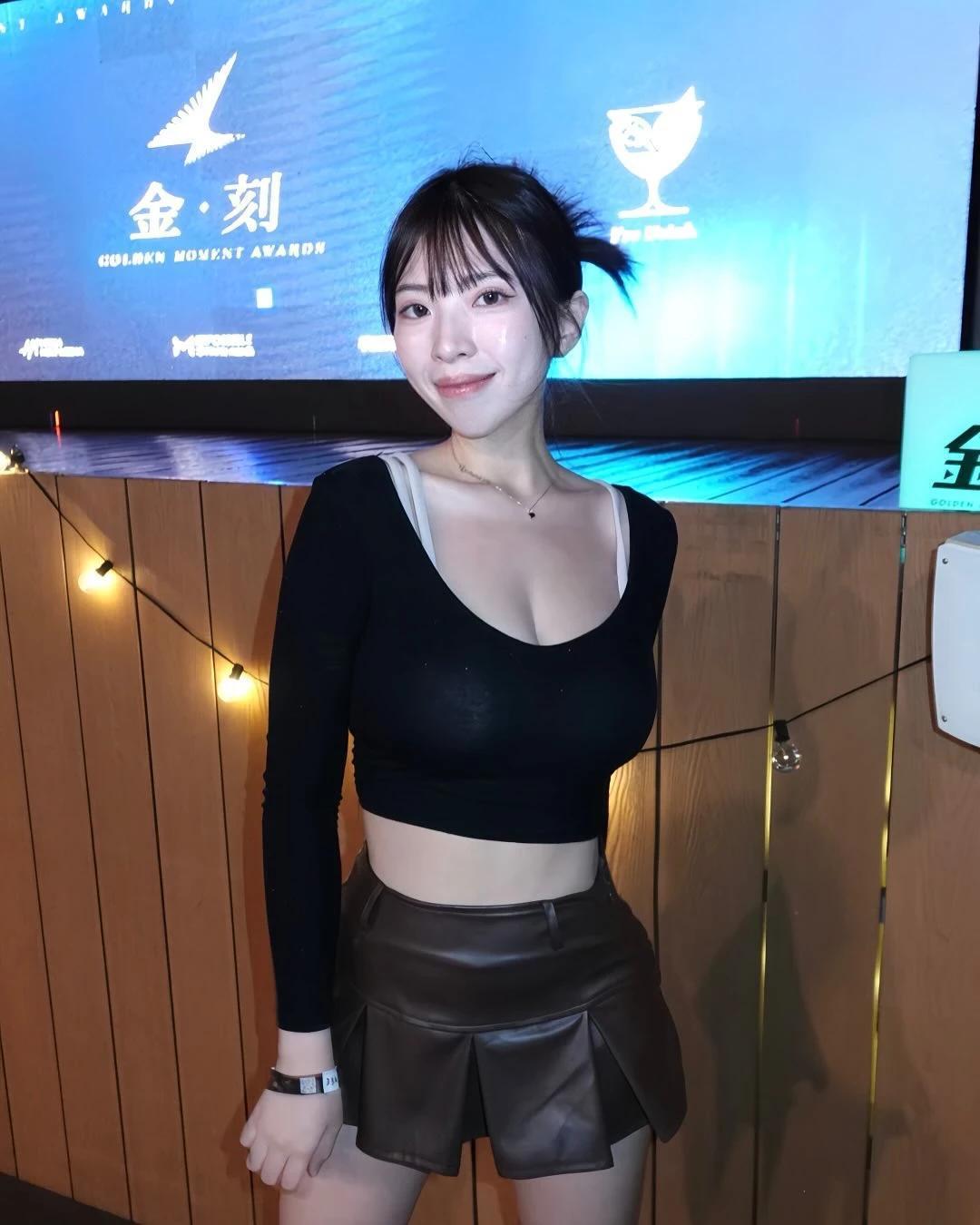 完美弧度好誘人「江_宛庭」逆天身材 (16P)(12)