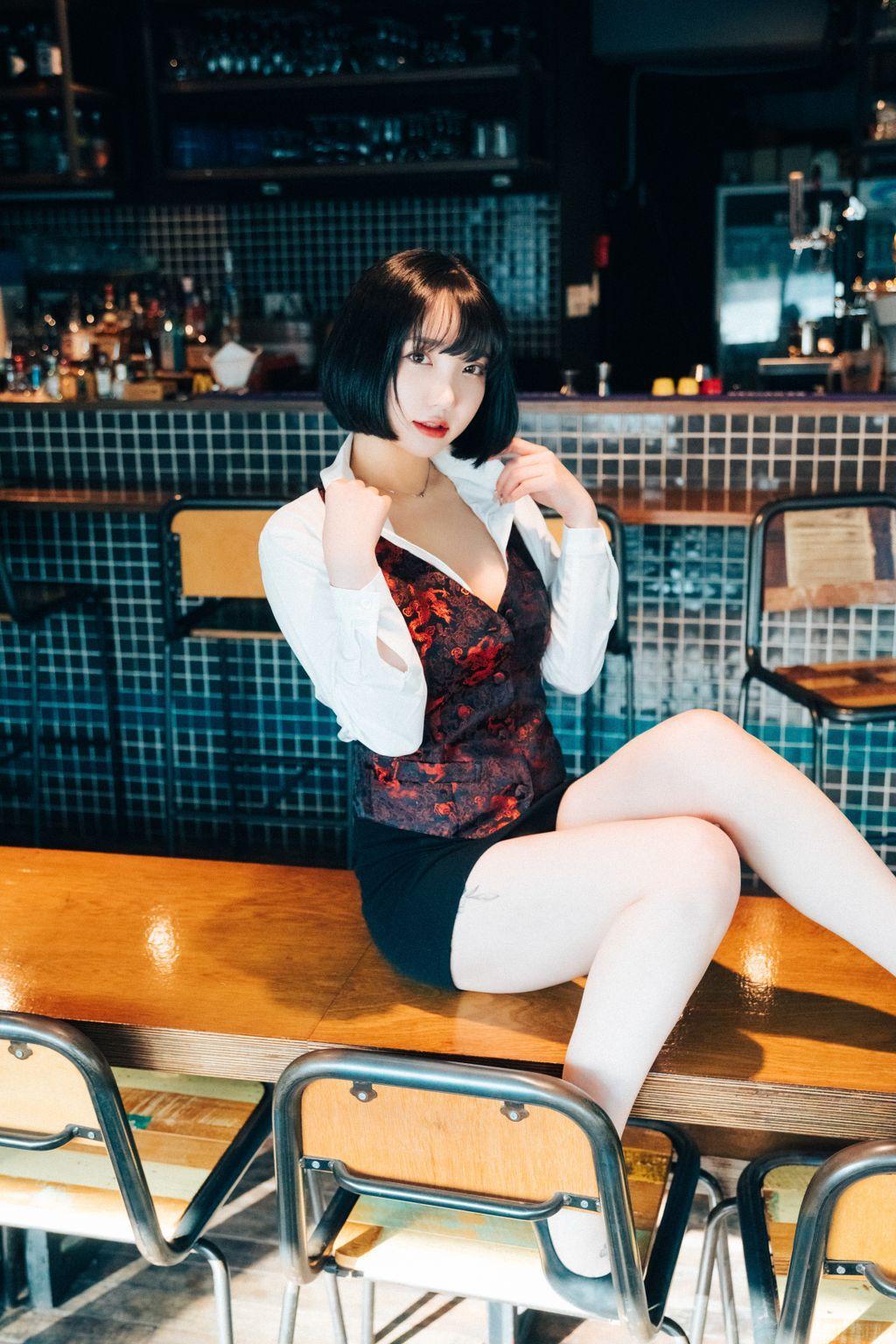 [Loozy] Son Ye-Eun (손예은): Tainted Love Bar (126 photos)(71)