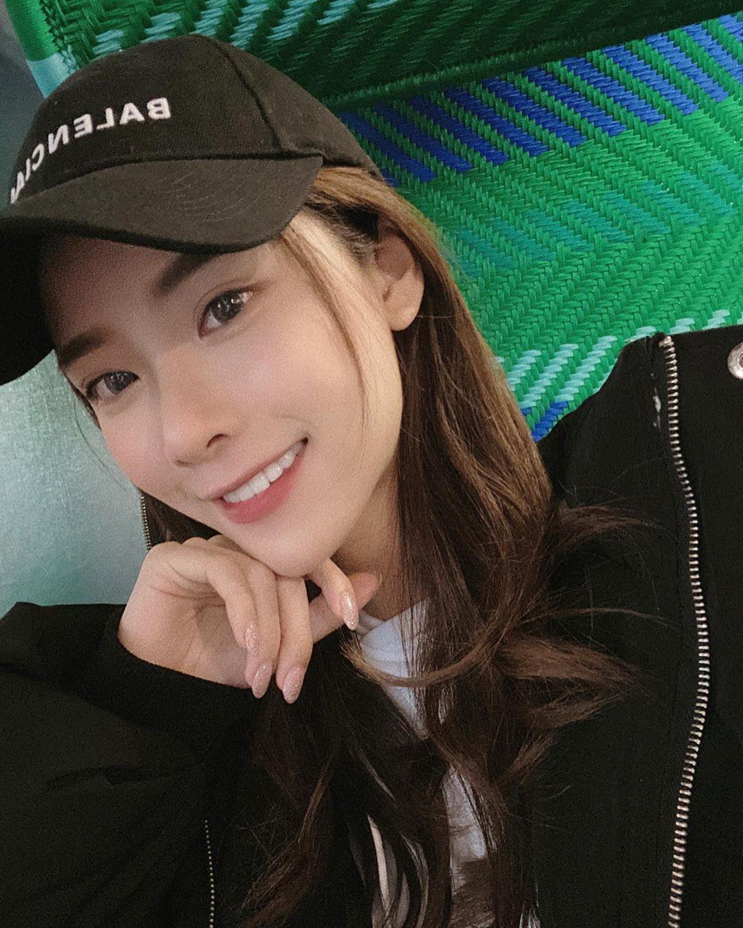 Doris 完美脸蛋配上极致身材 若隐若现好诱人!(9)