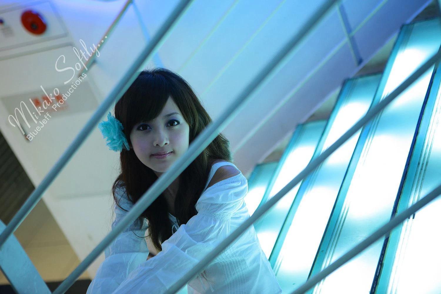 果子MM - 《咬一口》写真集(22)