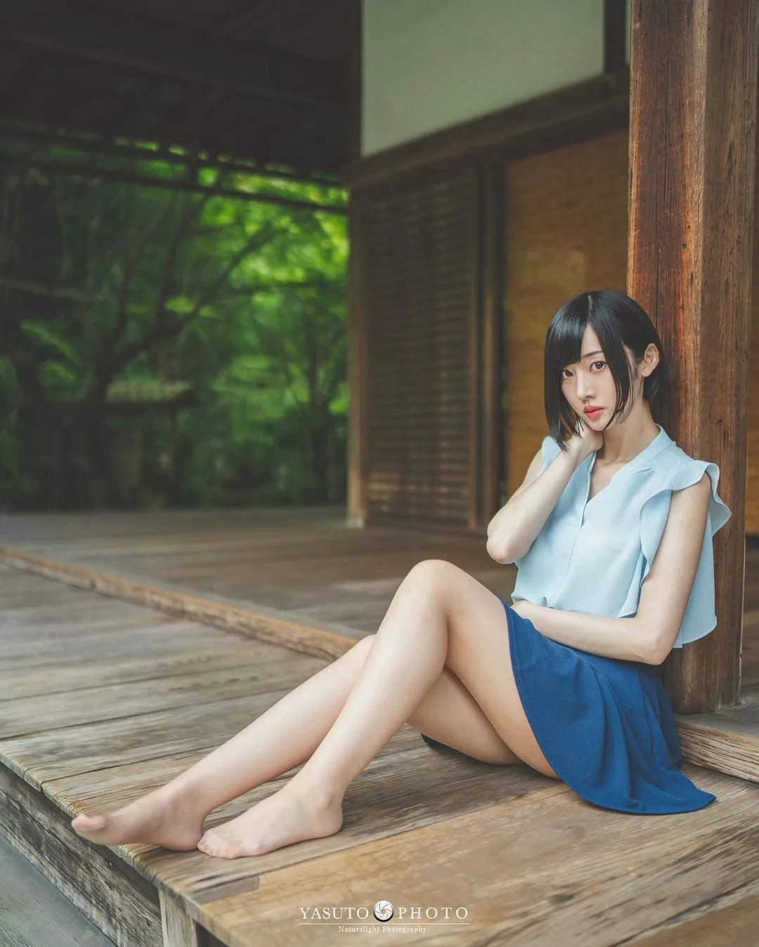 气质长发天菜女神「ayaka」美腿曲线超犯规　「下半身失踪」更是让人猛喷鼻血-小湿妹图(2)