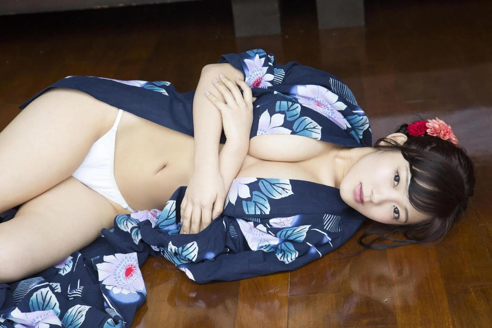 天木じゅん 天乳最胸写真使人猛喷鼻血(5)