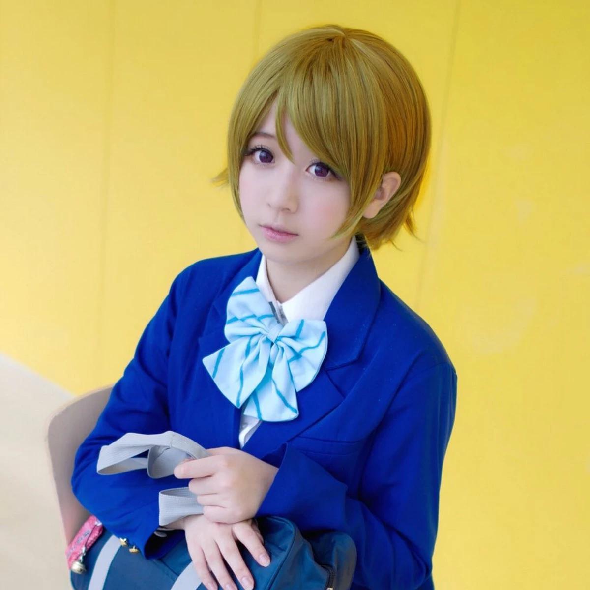 知名動漫博主Yami微博圖片合集二主題戶外性感服飾+私房低胸撩人誘惑寫真150P(140)