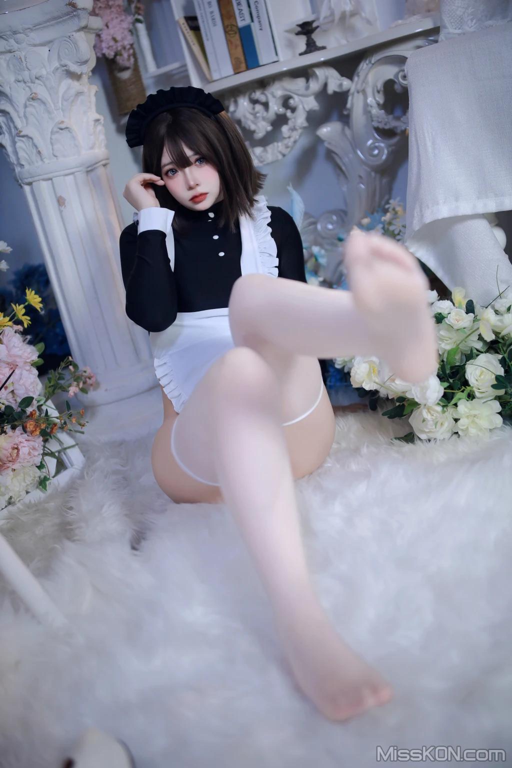 Coser@疯猫ss: 少女的衣橱 连体女仆 (58 photos)(50)