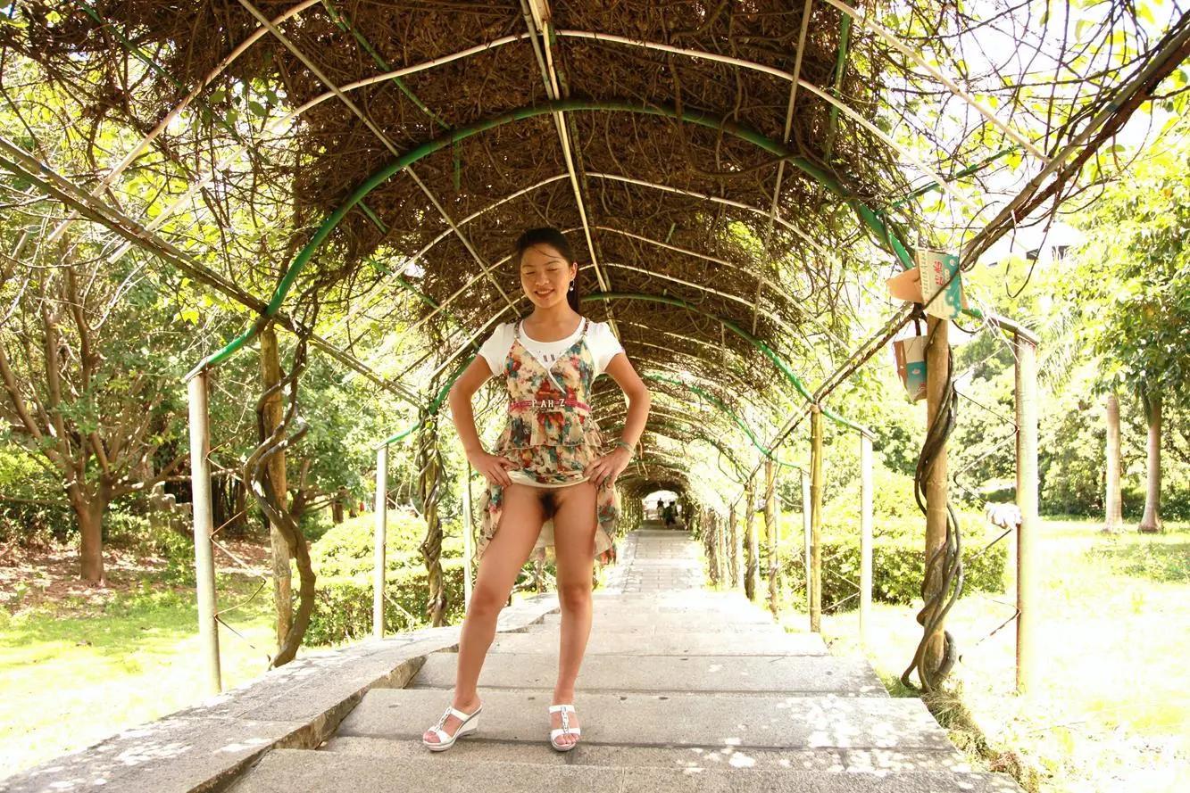 国模张洁 大尺(一)100(69)