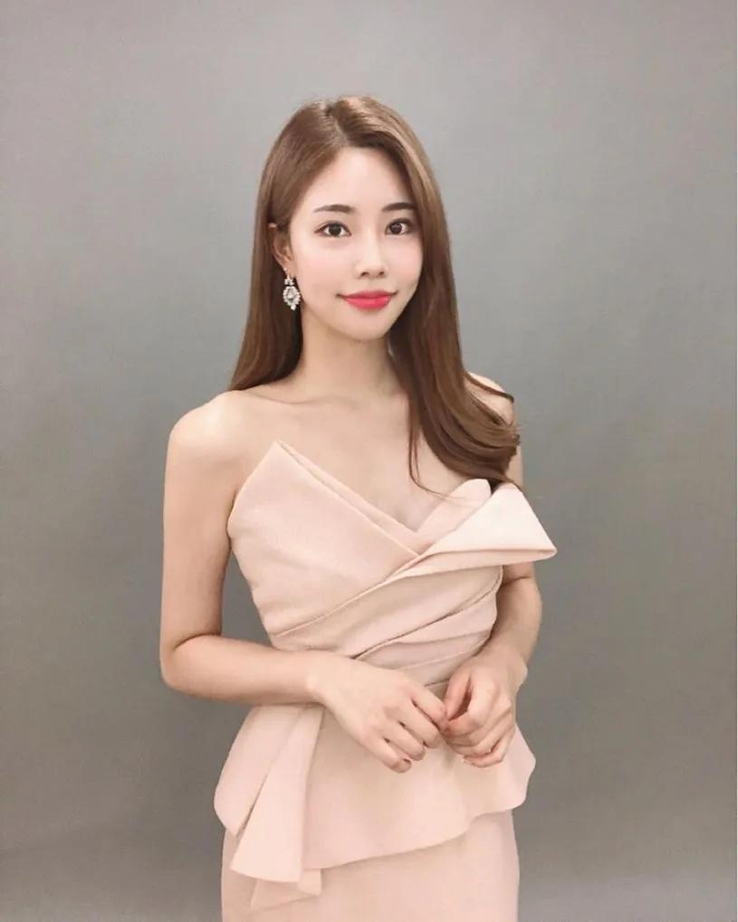 捕获「诱惑大车头灯」正妹辣妈，生产后曲线辣度也跟著激升！-小湿妹图(10)