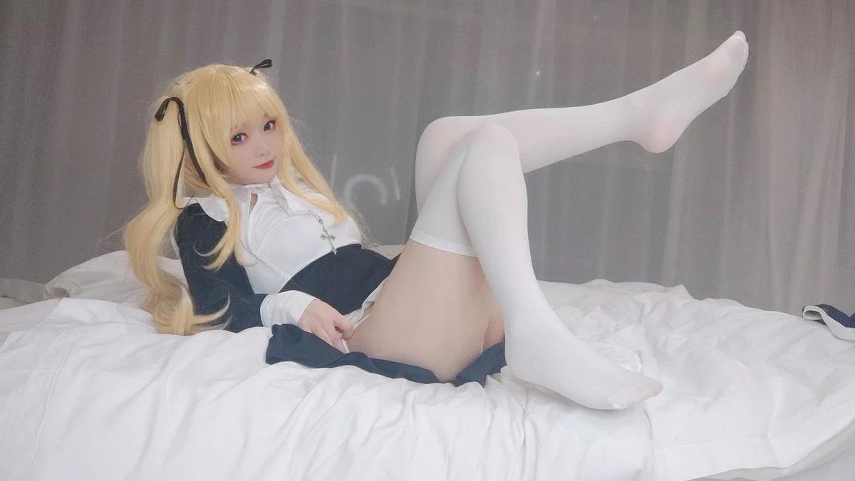 Coser美女神沢永莉英梨梨修女自拍主題性感情趣修女服飾配白絲襪撩人誘惑寫真129P(14)