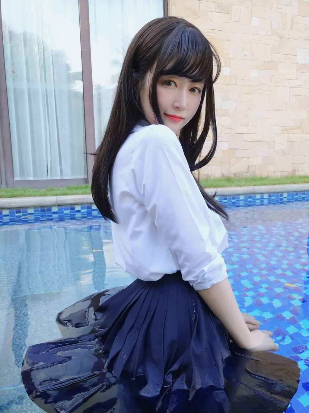 Coser @ 白银 81: 游泳 课 (91 photos)(60)