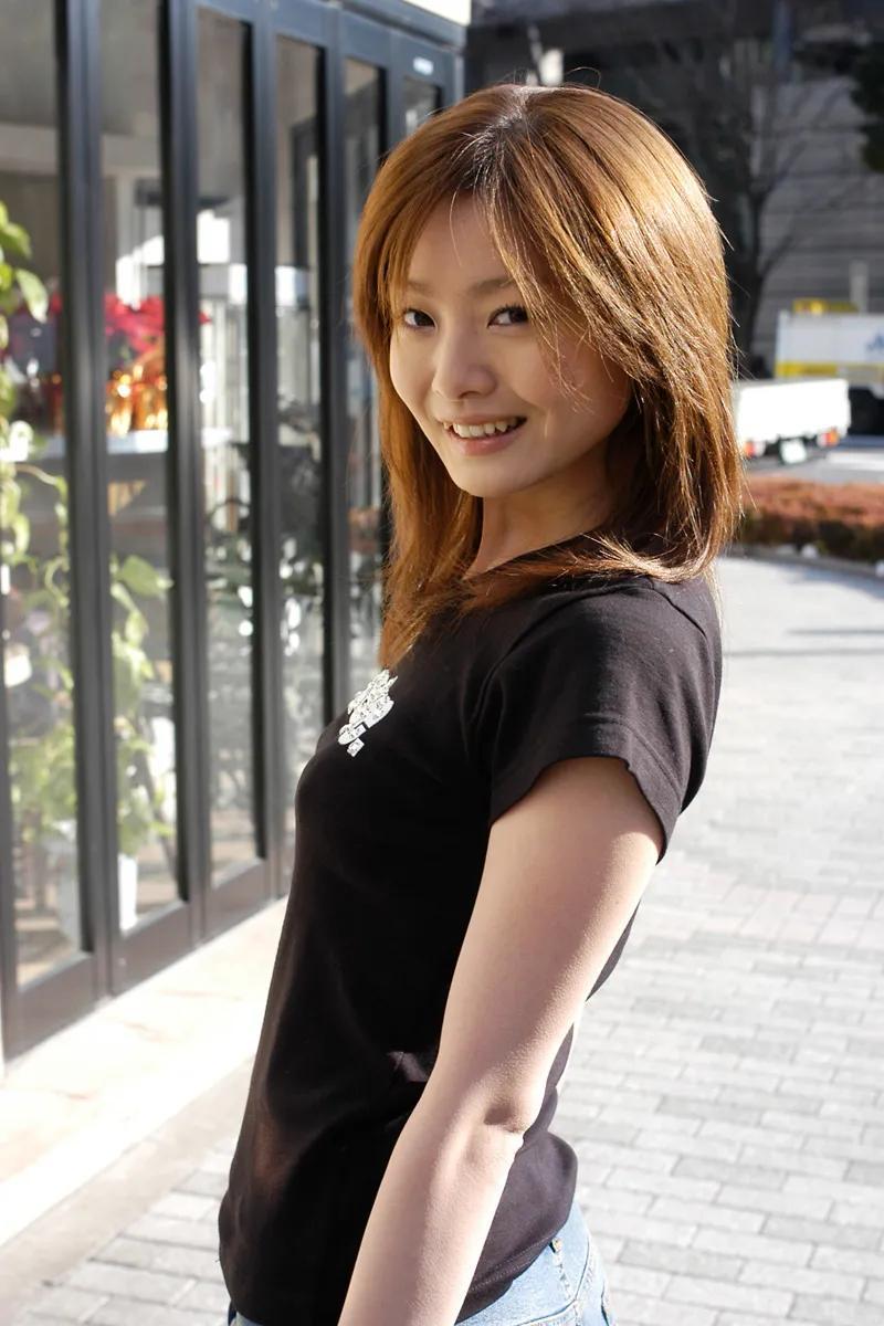 伊东怜 无辜大眼惹人爱飘乳香味受不了(6)