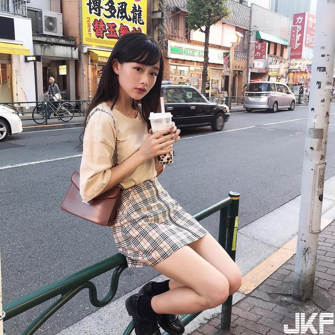 清新萌妹原来是「神隐少女」！比基尼买太小　根本快要满出来！-小湿妹图(13)