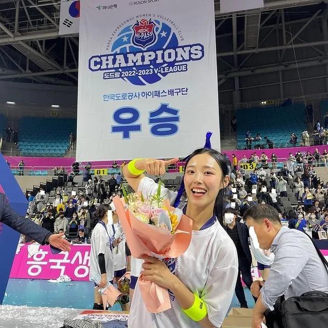 Lee Su-Jin(李受真)★(19)