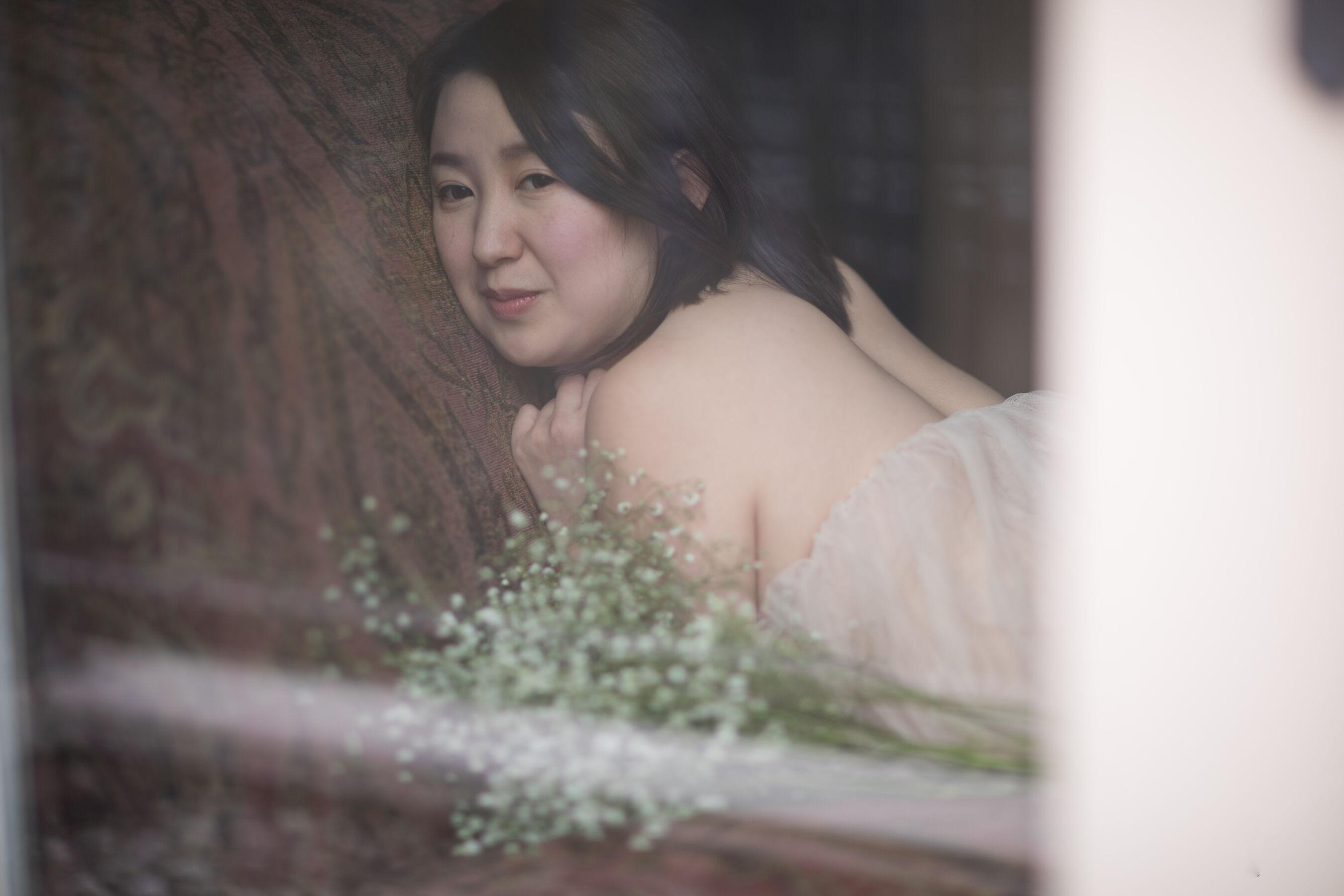 国模套图 摄影师流出性感人妻写真(426)