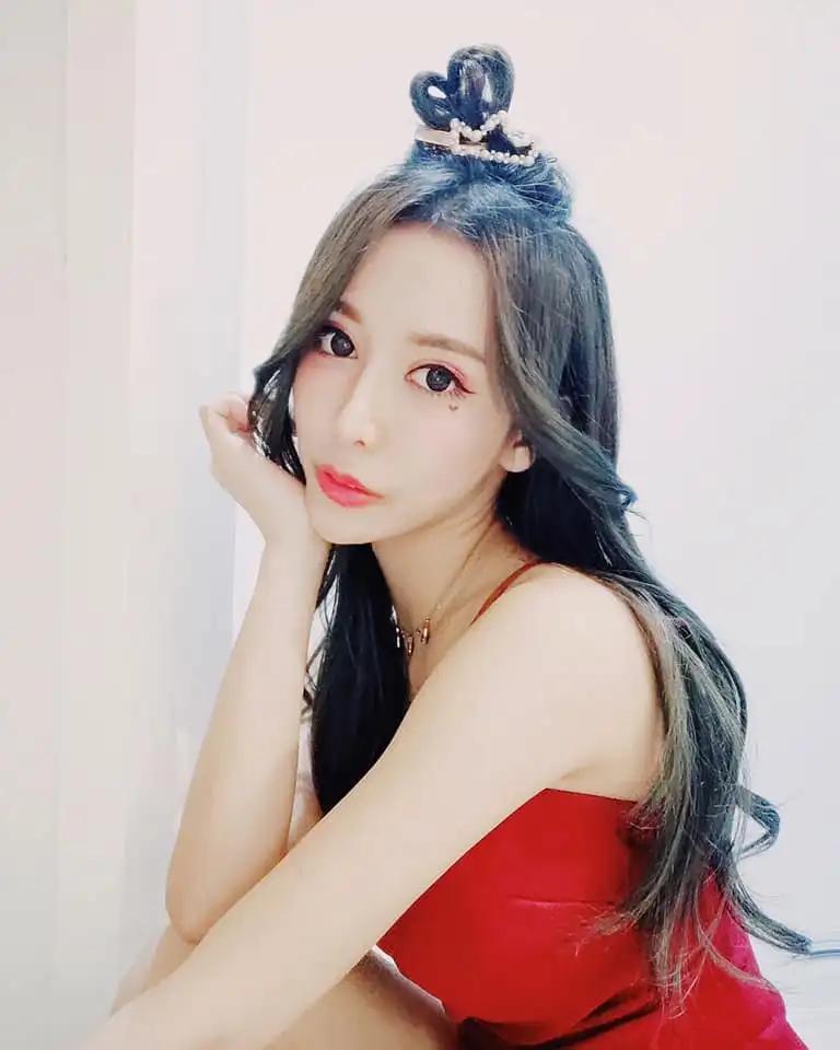 傲娇甜心「爱佳奈」许愿当你女朋友！迷人电眼瓦数爆表，是个男人都不忍心拒绝要求！-小湿妹图(12)