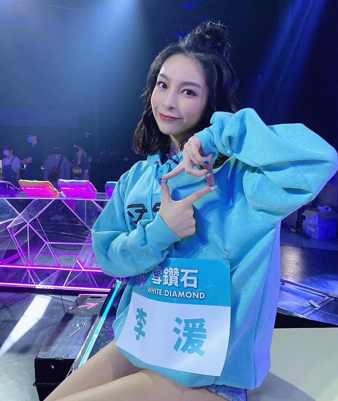 李湲 冷艳美女超高颜值精致到像洋娃娃(8)