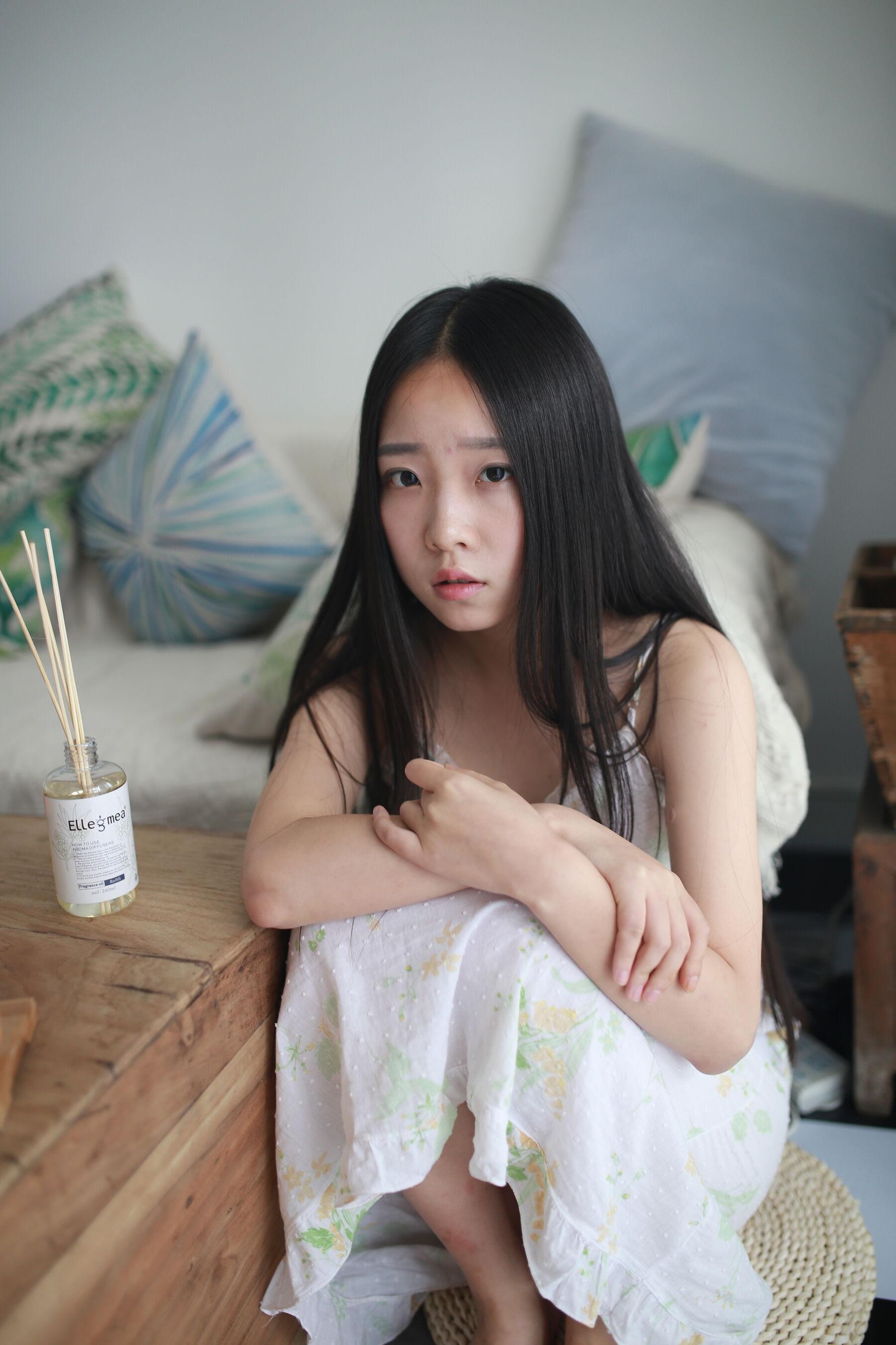 国模套图 少女初长成(522)