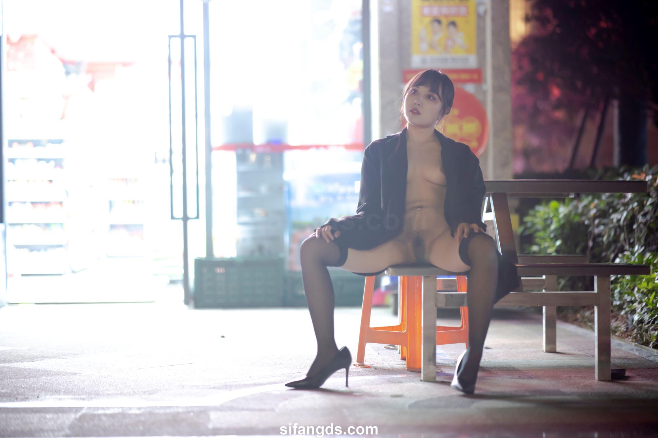 黄甫 国模静茹大尺度人体私拍套图(214)