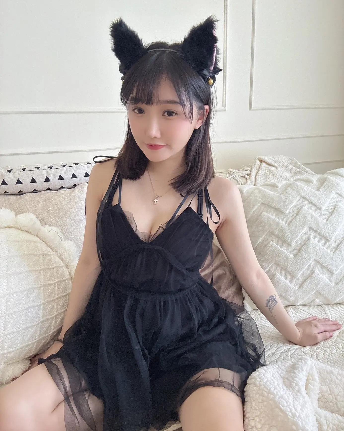 网路美女「蝴蝶儿」无辜大眼太诱人！一眼就动心了(20)