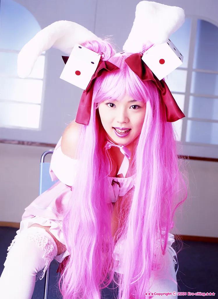 金沢文子 挑战不同衣装诱人身材曝光(18)