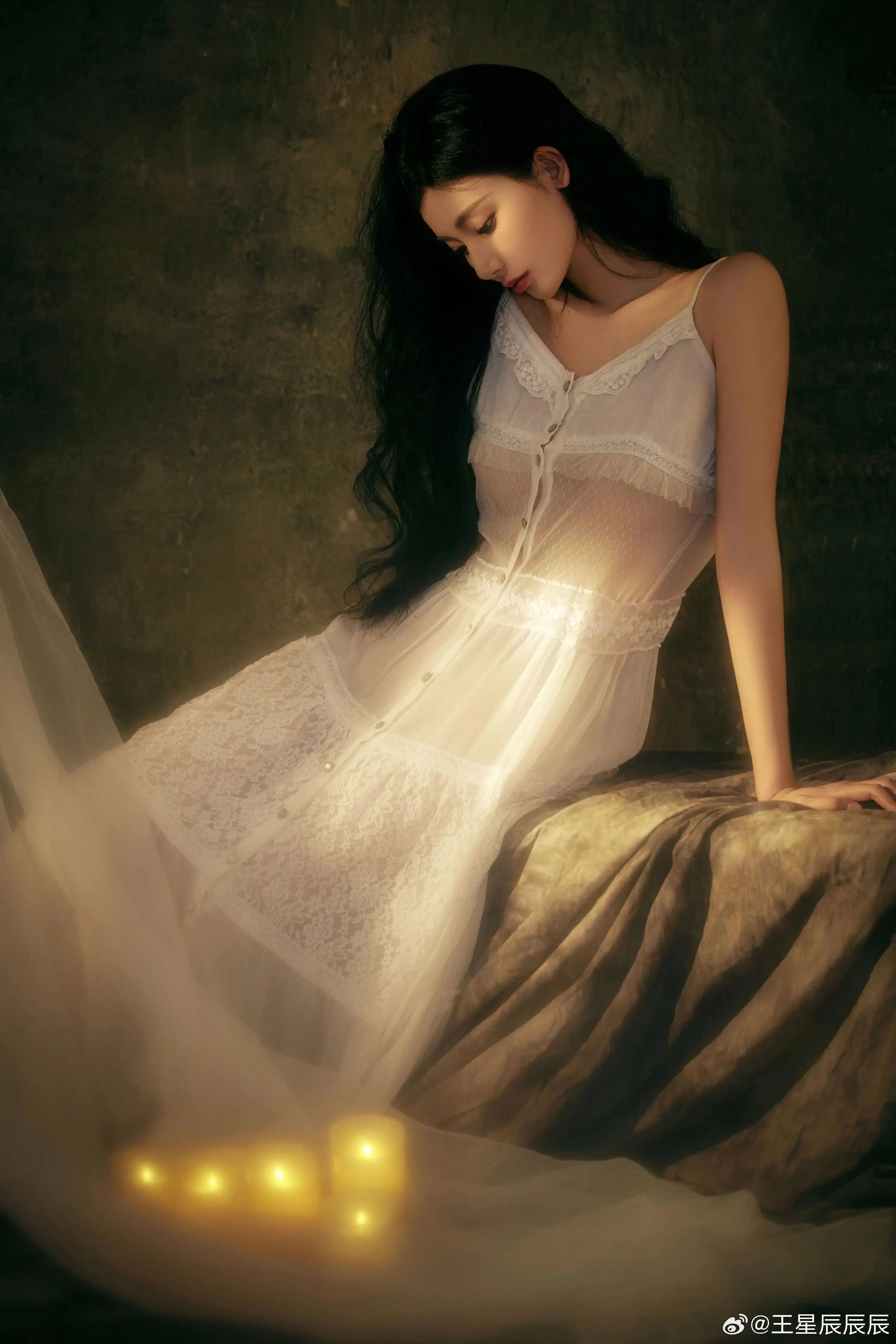 朦胧烛光映照你绝美容颜—王星辰[高清套图](3)