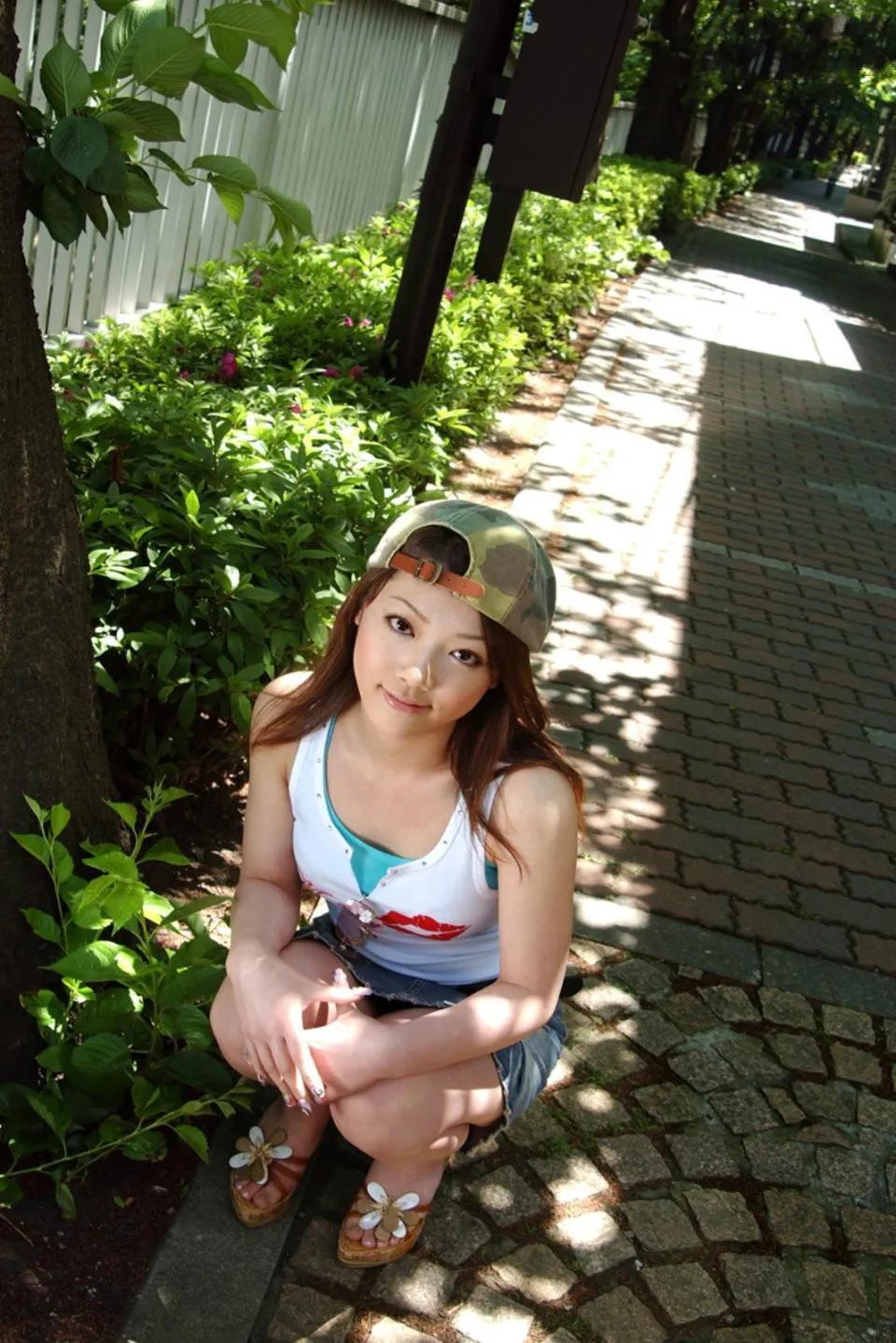 想看姊姊洗澎澎的话过来呀 可以再靠近一点(2)