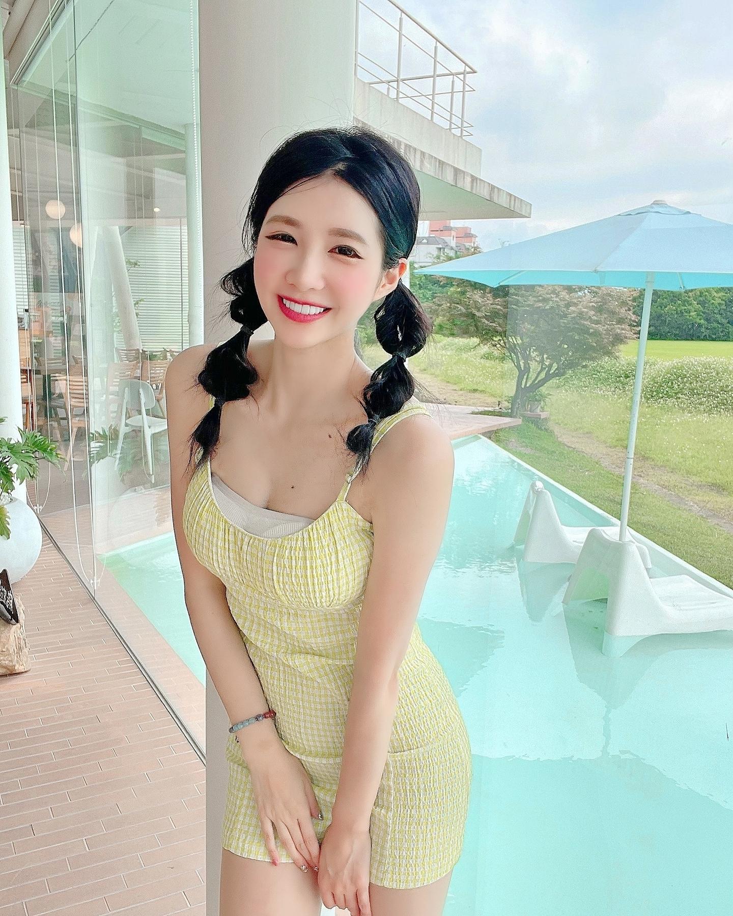 国民女友「筠熹」胸前实在太吸引人！诱惑的美乳身材真的好犯规(3)