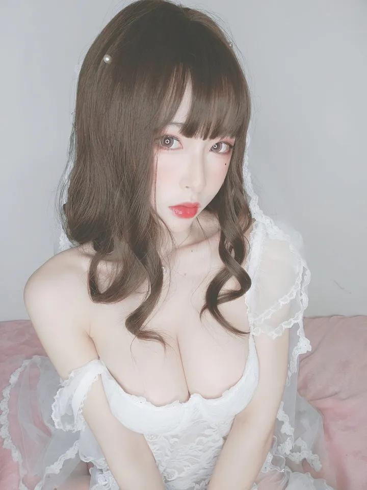 清水由乃《浪漫花嫁2》显眼爆乳大胆挑逗你(5)